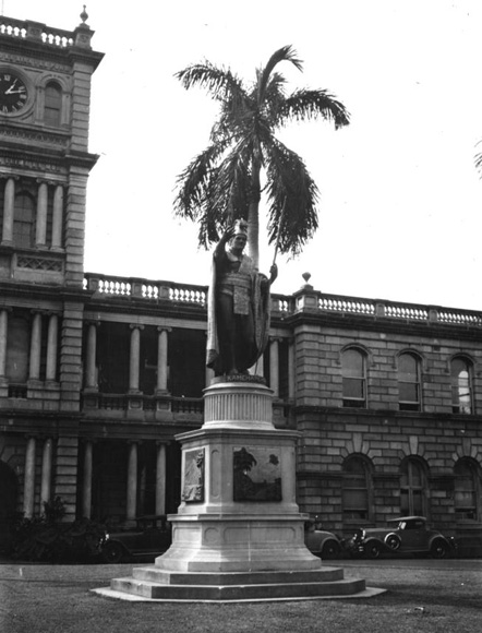 Statue of King Kamehameha in Honolulu