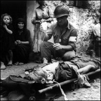 Photo of a wounded American soldier.