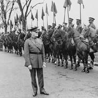 Pershing reviews cavalry troops