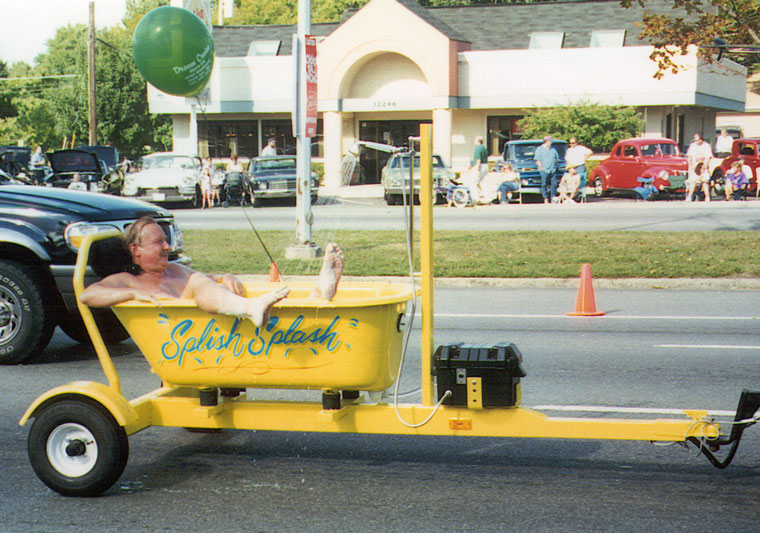 Photo of 'Splish-Splash' bathtub cruiser in a parade