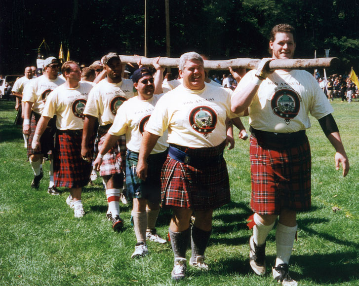 Photo of 'heavy' athletes preparing to compete in the caber toss