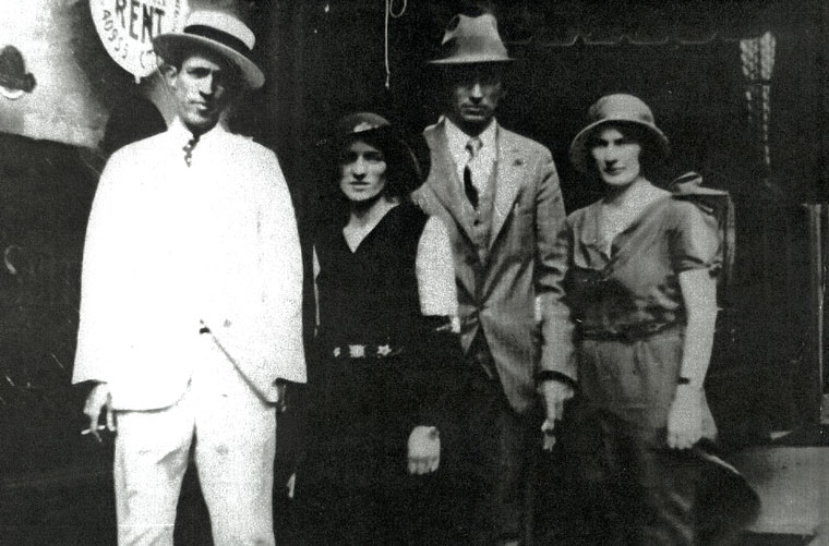 Photo of Jimmie Rodgers and the Carter Family, 1931