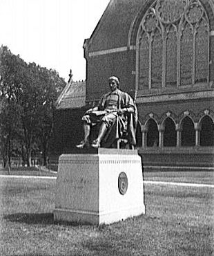 John Harvard Statue, Harvard College