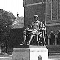 John Harvard Statue, Harvard College
