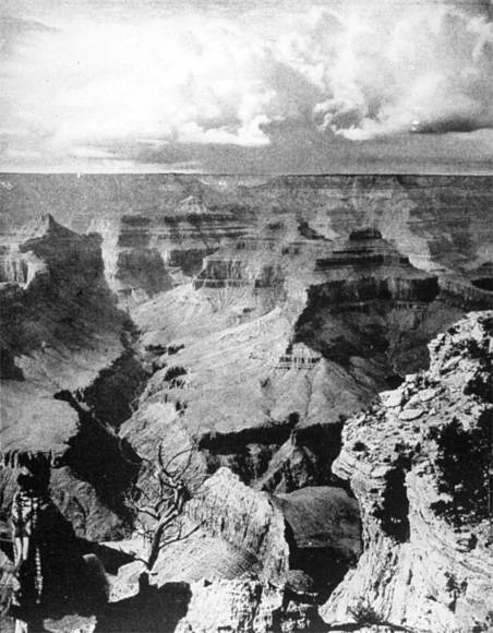 Grand Canyon National Park, view down canyon.