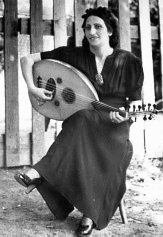Mary Goshtigian playing the oud.
