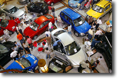 自從向東南亞鄰國開放進
口市場以來，馬來西亞汽車購買者的選擇多了。