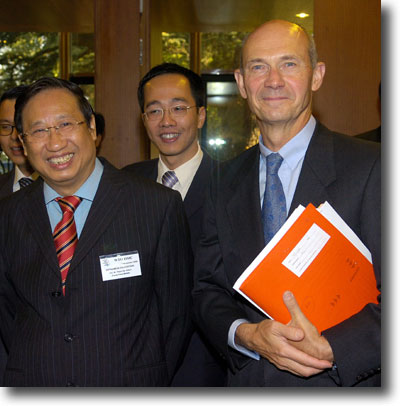 
世貿組織總幹事巴斯卡·拉米（Pascal Lamy）會見越南外長范家謙（Pham Gia
Khiem）