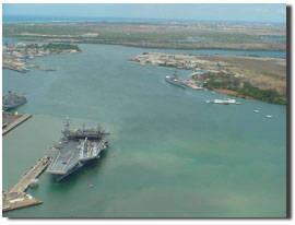 通過軍方的特別辦公室，電影製作人可以獲准使用某些軍事場地與設備，如電影《珍珠港》(Pearl Harbor)中的場景。