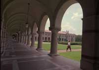 得克薩斯州休士頓的萊斯大學在美國高等教育中常被評為'價廉物美'的學校之一。