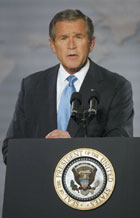 布什總統2002年10月7日指出伊拉克與恐怖主義分子相勾結