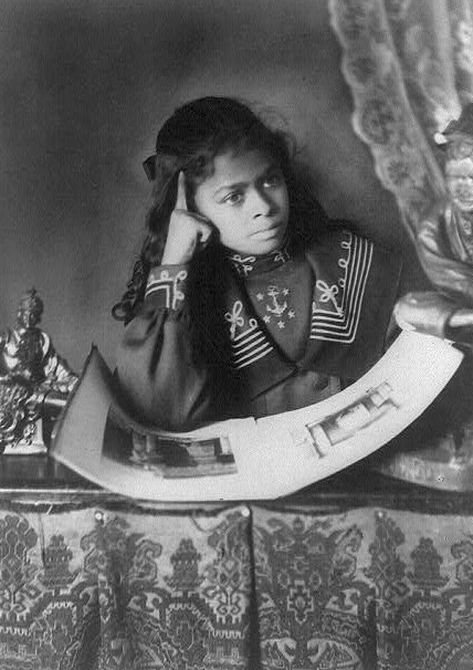 Photo of African American Girl, about 1900