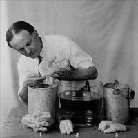 Houdini making hand molds.