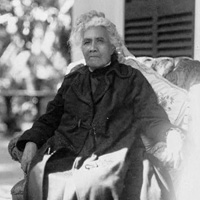 Photo of Queen Liliuokalani sitting