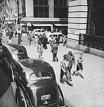 New York street scene, 1939