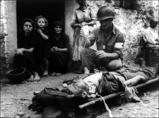 Photo of a wounded American soldier.