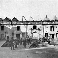 Saint Augustine, Fla. Artillery inside Fort Marion; tents on rampart, between 1860 and 1865.