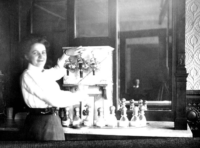 What Flavor Shall I Make It?, ca.1900.