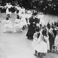 Children playing on roof of Waldorf Astoria Hotel, New York City, 1919.