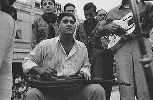 Cajun Hawaiian guitar player, 1938.