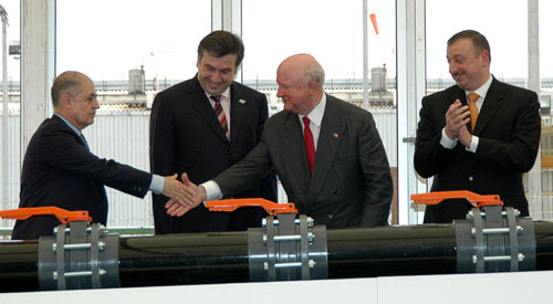 巴庫-第比利斯-傑伊漢輸油管道揭
幕典禮