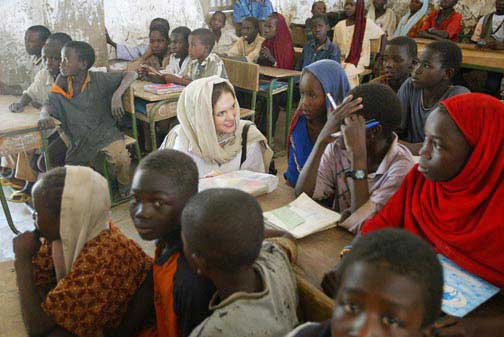 大使女孩獎學金項目