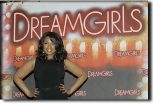 赫德森因在音樂片《追夢女郎》中的表演獲得奧斯卡獎