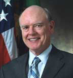 美國財政部長約翰·斯諾