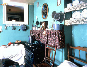 Photo of Rogarshevsky family kitchen, restored to its 1918 appearance