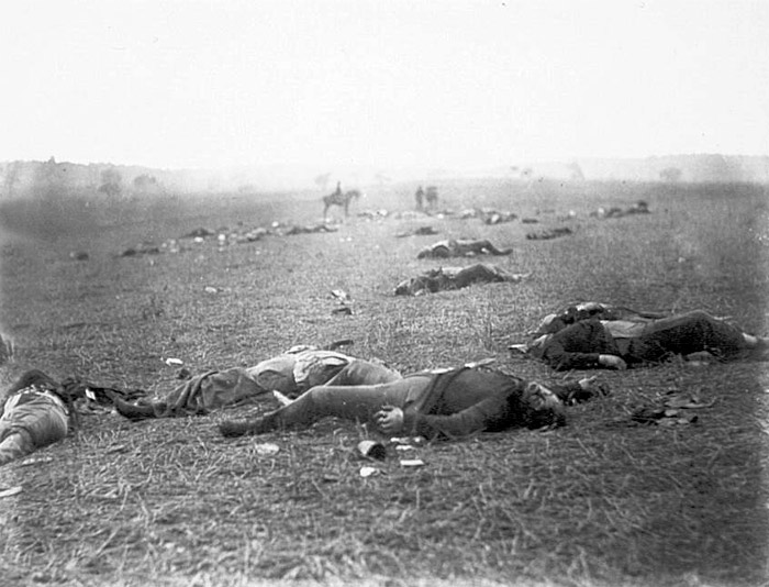 Dead Federal soldiers on battlefield at Gettysburg, Pennsylvania
