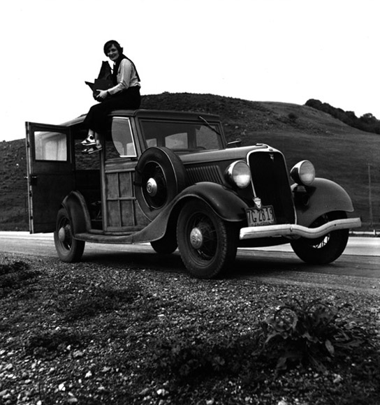 Photographer Dorothea Lange in 1936
