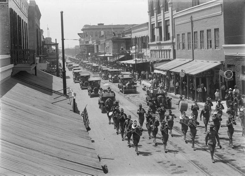 Decoration Day parade, 1916