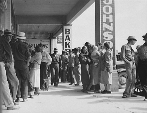 Waiting for Relief Checks, Calipatria, California